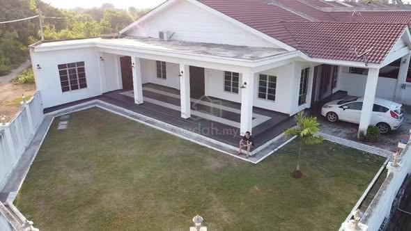 Corner Modern Renovated Open Facing Easy Parking Bercham Desa Putra In 1
