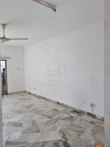Petaling Indah Condominiums 1