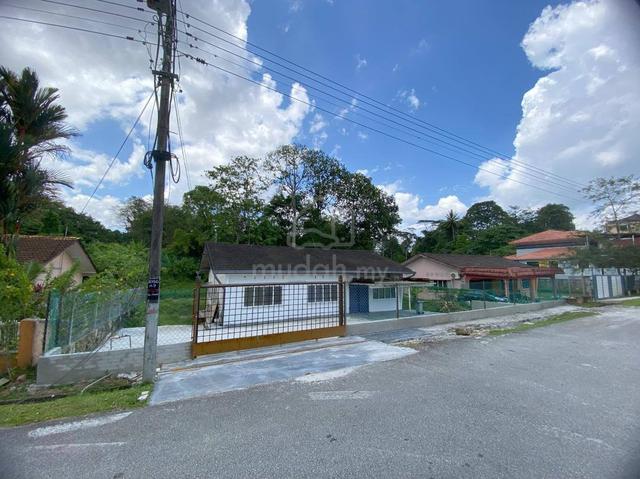 Bungalow with 6846sqft land |Centrepoint Mall |Taman Murugesu | 1