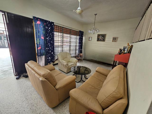 MUST VIEW! Greenlane Island Park 2-Storey Terrace House Concrete floor 1