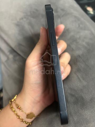 iPhone 13 128gb - photo 4 of 6