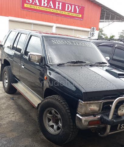 nissan terrano 2.7 diesel turbo - 1