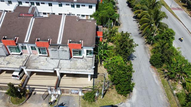 Rumah CORNER Untuk Dijual di Bandar Universiti Lakeville Seri Iskandar 1
