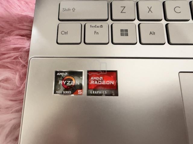ASUS VivoBook Go 15 (E1504FA) - photo 5 of 6