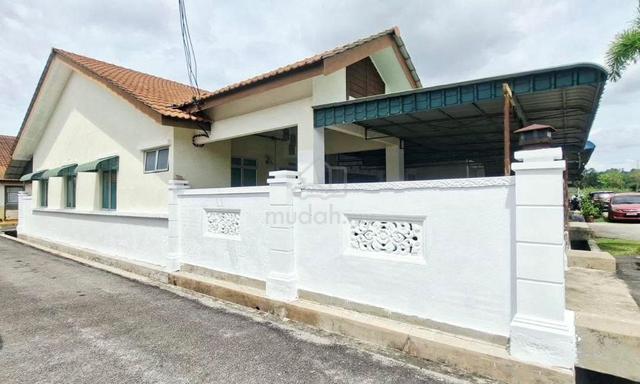 Terrace house below market for sale at Semabok 1