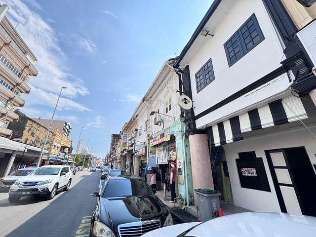 RENOVATED Double Storey Shoplot Kampung Jawa Bunga Raya near Jonker 1