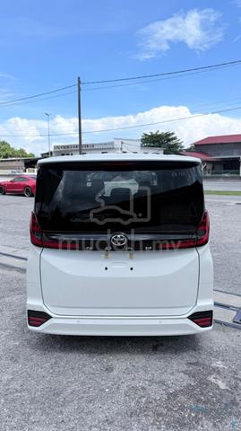 2022 Toyota NOAH 2.0 SZ (A) Unregistered - 4