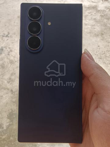 Samsung Galaxy Z Fold7 (512GB) - photo 4 of 4