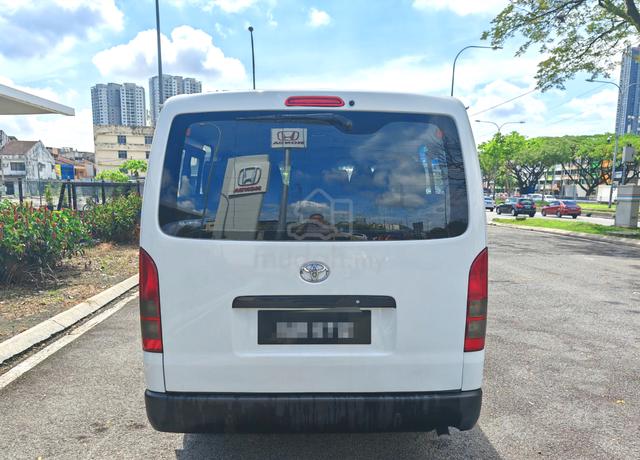 2018 Toyota HIACE 2.5 ENHANCED (M) - 4