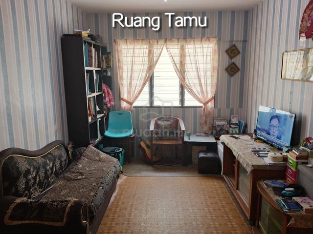 Aman Putra Apartment 1