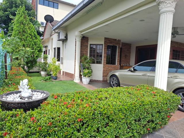 Renovated Single Storey Bungalow For Sale Petaling Jaya, Selangor 1