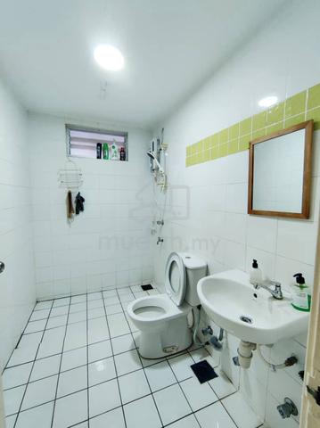 NO AGENT FEE FEMALE UNIT. 1 min to MMU , Tamarind Square Cyberjaya. 3