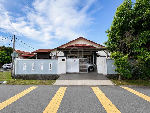 CORNER LOT LUAS 🔥 1-Storey Taman Dato' Hormat @ Jenjarom FOR SALE! 1