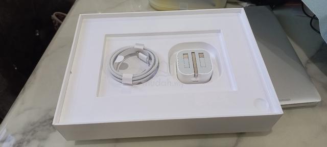 iPad (A16) wifi - 128GB - photo 4 of 4