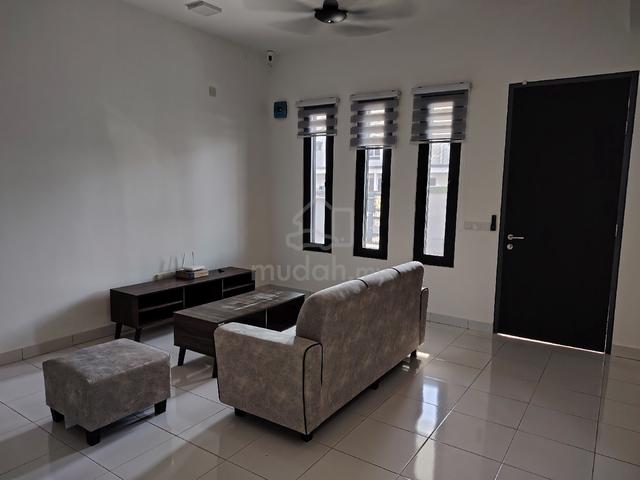 Double Storey Terrace For Rent 1