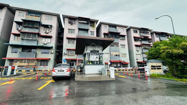 Putra Indah Apartment 1