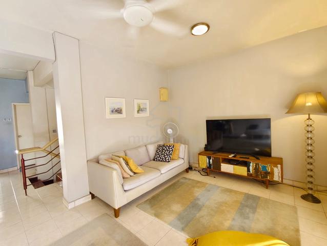 Low Price 2 Storey Townhouse Villa Laman Tasik Bandar Sri Permaisuri 1