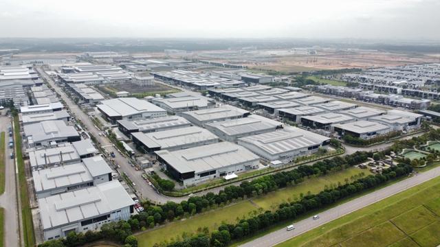 Senai 7 acres factory - for rent 1