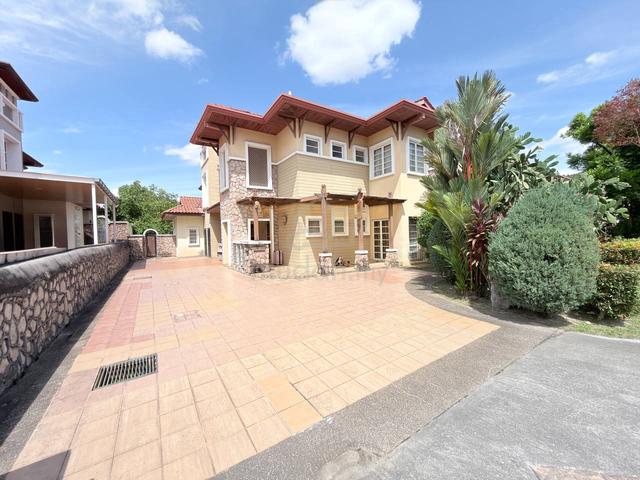 HUGE & SPACIOUS Double Storey BUNGALOW Presint 14A Putrajaya 1