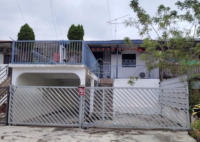 Taman Ria, Kluang 1