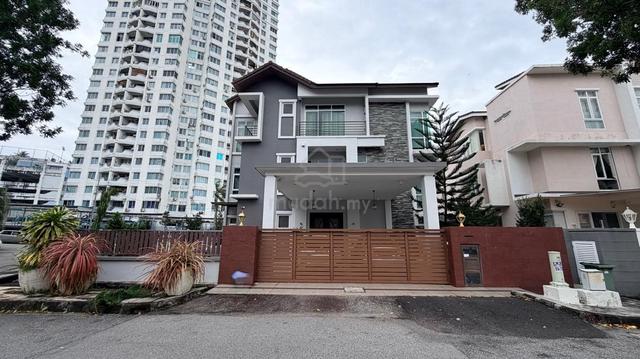 (HUGE LAND AREA) 3 Storey Bungalow Minden Height, Gelugor, Penang 1