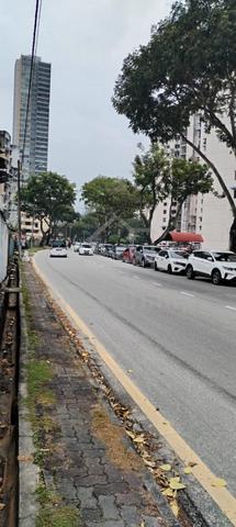3rd Glades House @ BATU LANCHANG La-3000SF 3-Bedrooms Near Wet Market 1