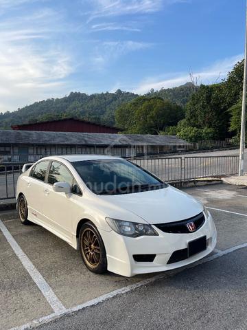Honda CIVIC FD 1.8 S-L IVTEC - 1