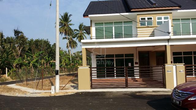 Rumah Teres 2 Tingkat Corner Lot Untu Disewa 1