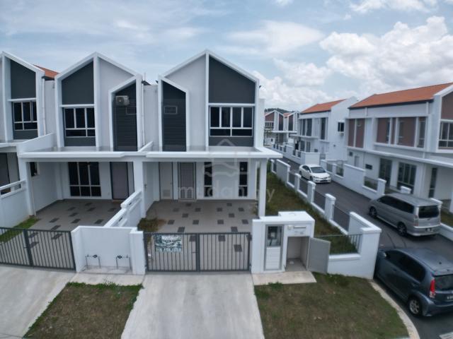 IDAMAN KALBU! Rumah End Lot Brand New Setia Alamsari Kajang Extra Land 1