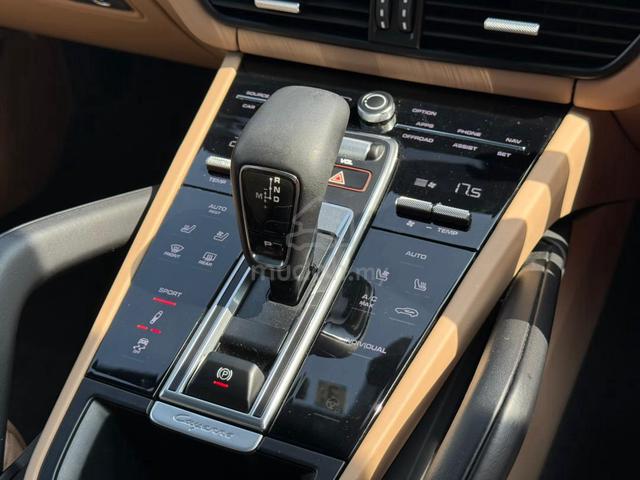 2023 Porsche CAYENNE 3.0 BASE MY2018 (A) - 4