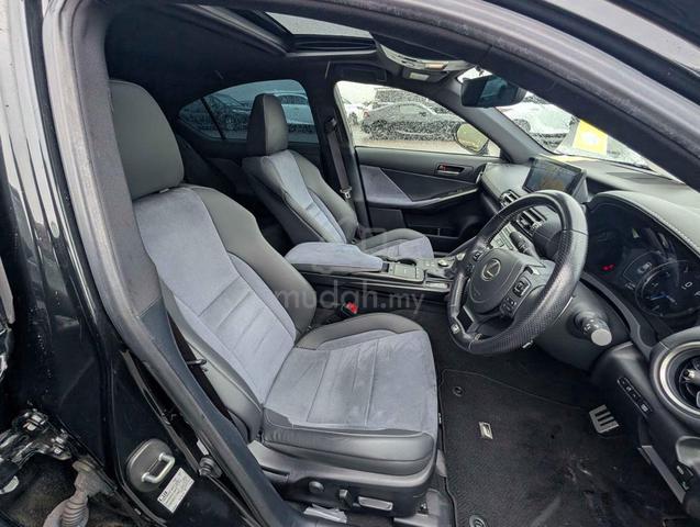 2022 Lexus IS300 2.0 F-SPORT with 360cam Sunroof - 5