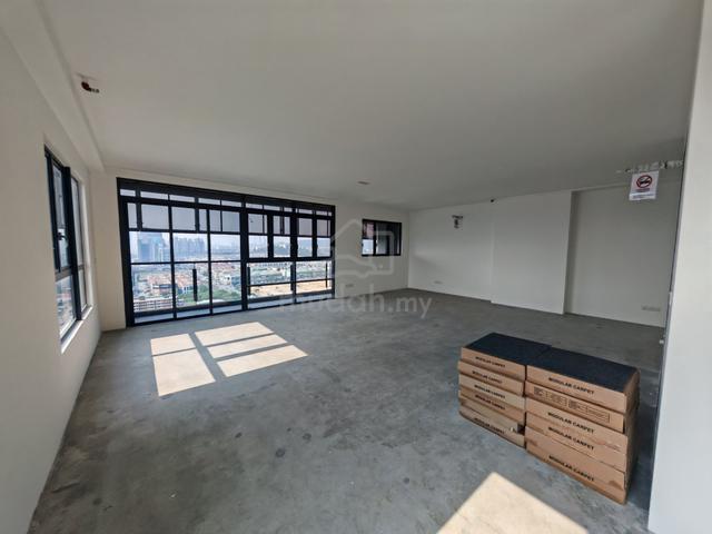Stellar Office Suites, LRT Bandar Puteri Puchong, Puteri Mart 1