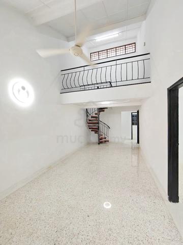 Taman molek 2 single storey 3 bedrooms 3 bathrooms partly furnished 1