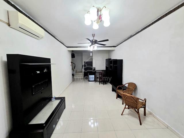 Nusavilla 2-storey Townhouse 3Bed 3bath fully / Nusa Bestari Jaya 1