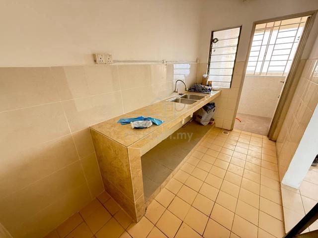 Residensi Bistaria 5