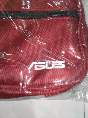 ASUS Cable & Tech Accessory Organizer Pouch (Red)
 - photo 2 of 6