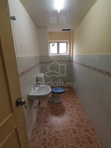Desa Skudai Apartment 4