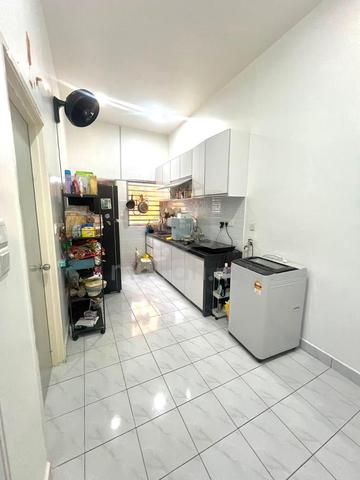 Ideal Huas Single Storey House With Renovated & Furnished 1