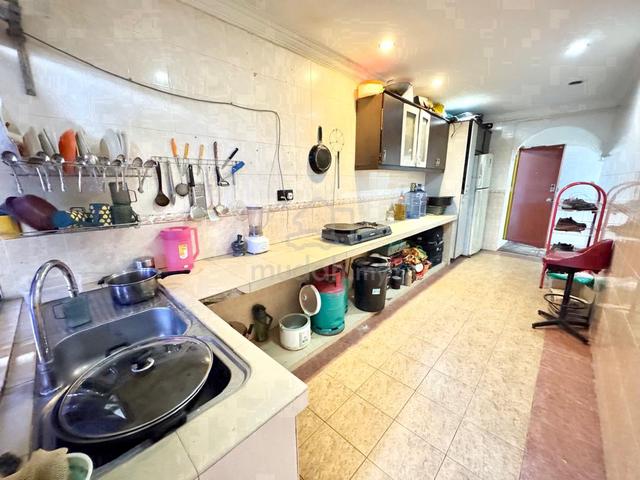 Taman Seri Taming Shop Apartment 1