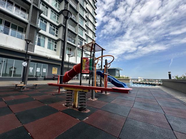 Carousel Image Selected