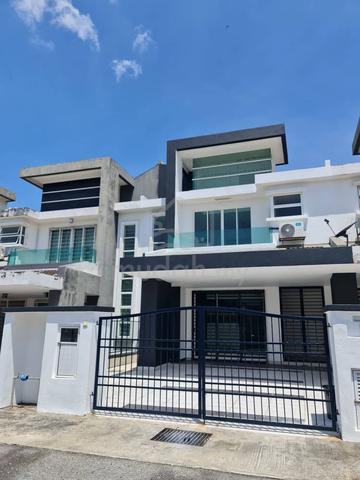 Tiara East Semenyih 2sty 24x70 Newly Painted GATED &GUARDED 1
