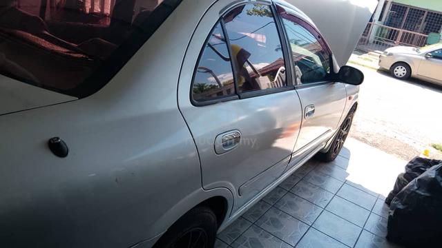 2002 Nissan SENTRA 1.8 XE (A) - 4