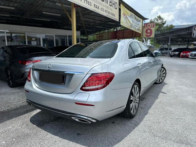 Mercedes Benz E350 E 2.0 60K KM DONE WARRANTY 2026 - 2