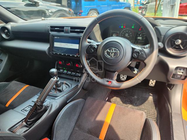 2023 Toyota GR86 RZ 10th Anniversary Manual 5A - 3