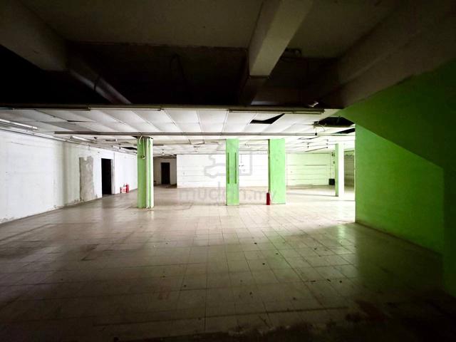 Spacious groundfloor for rent @ Jalan Taib, Pontian 3