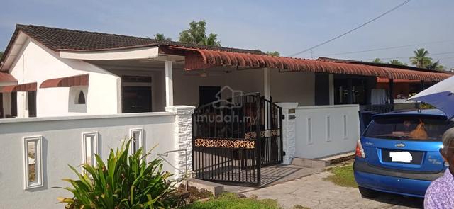 CORNER LOT RENOVATED Single Storey Semi D Taman Sri Bidor 1