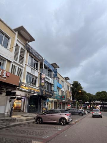 Taman Daya Jalan Sagu Three Storey Shoplot,Taman Daya 1