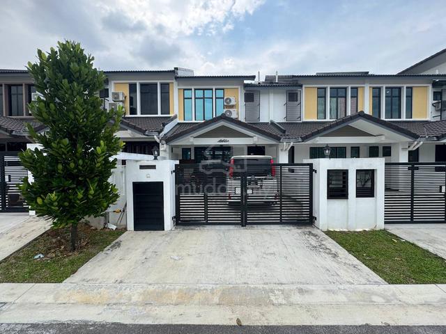 Double Storey House For Sale Taman Bukit Tiram Ulu Tiram / Nice Unit 1