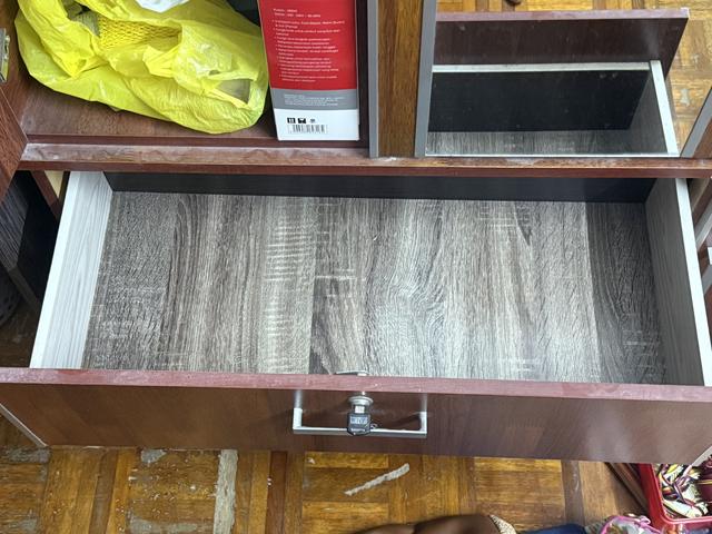 5 feet Cupboard (price is negotiable) - photo 5 of 6