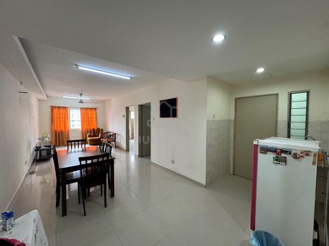 The Lumayan Apartment 1